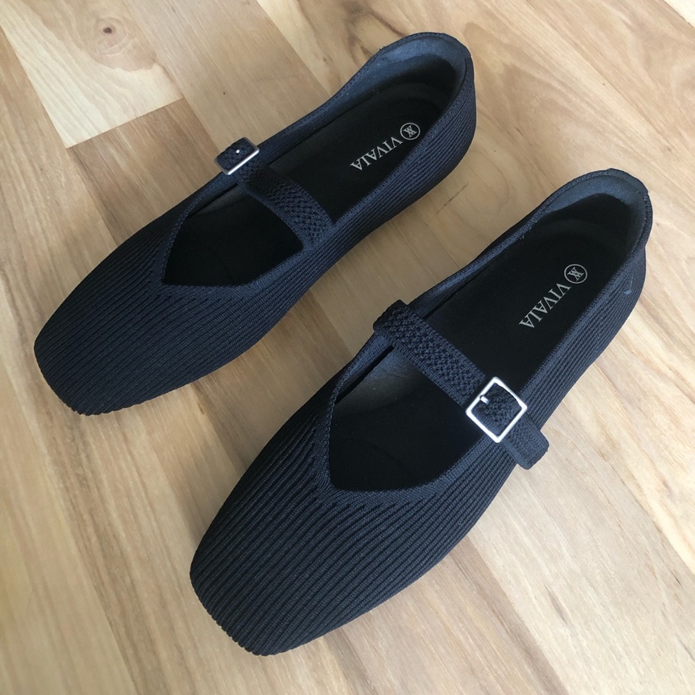 Vivaia Square Toe Mary Jane Flat